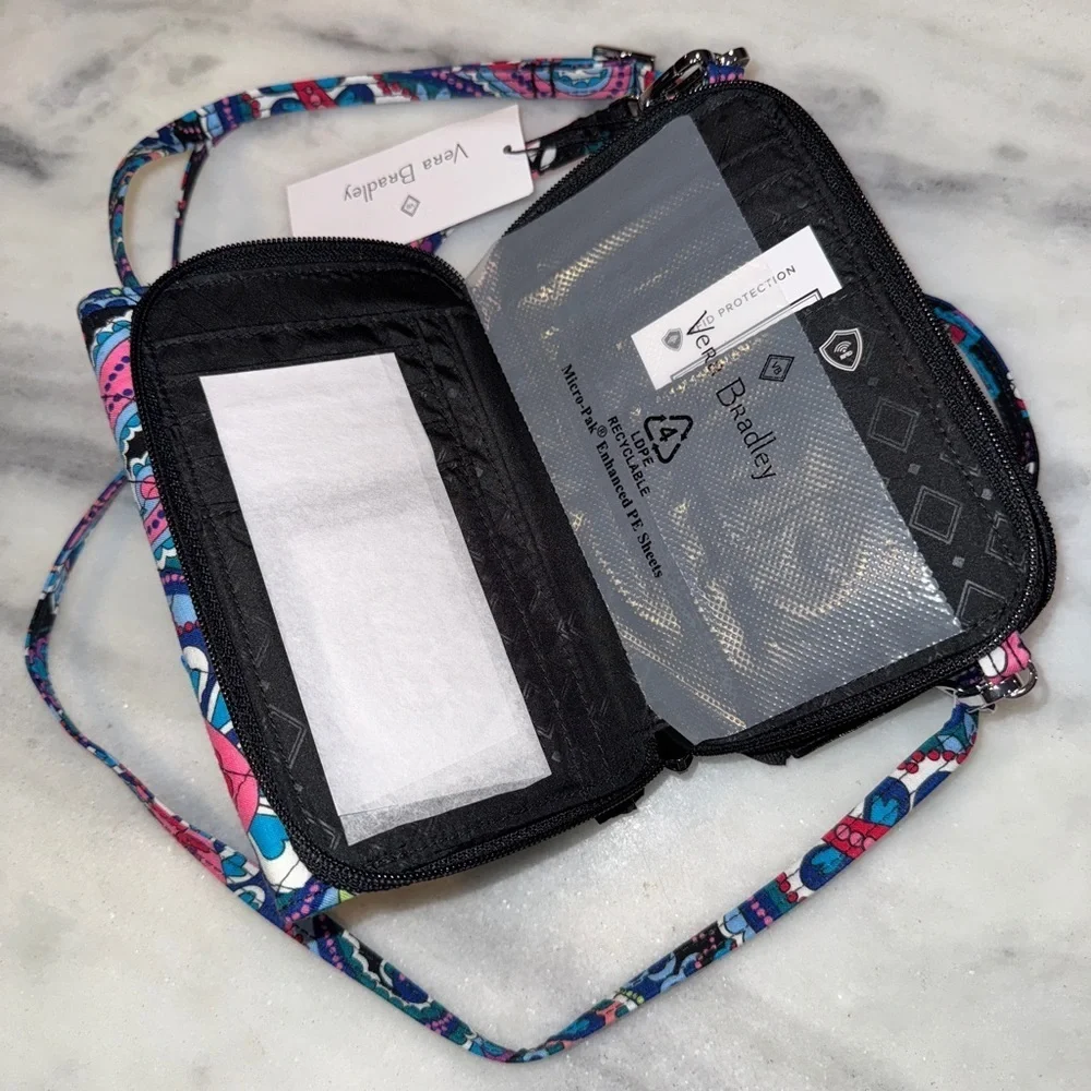 NWT Vera Bradley All in One Wristlet, Purse, Wallet crossbody - Picture 5 of 6
